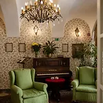 Allegro Hotel 4*