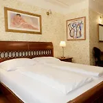 Отель Allegro 4*